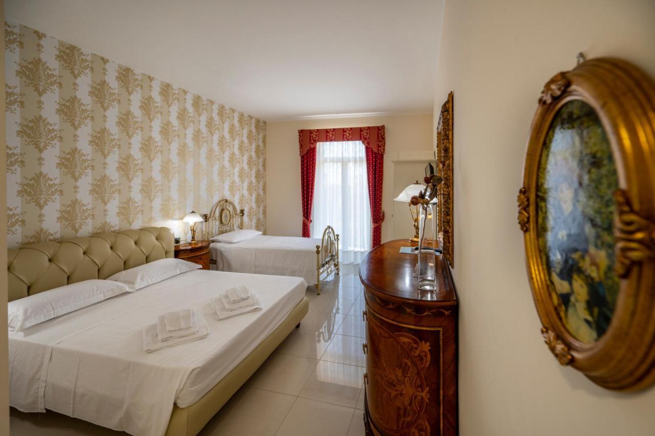 Villa Floyd Charming Rooms B&B Pachino Εξωτερικό φωτογραφία