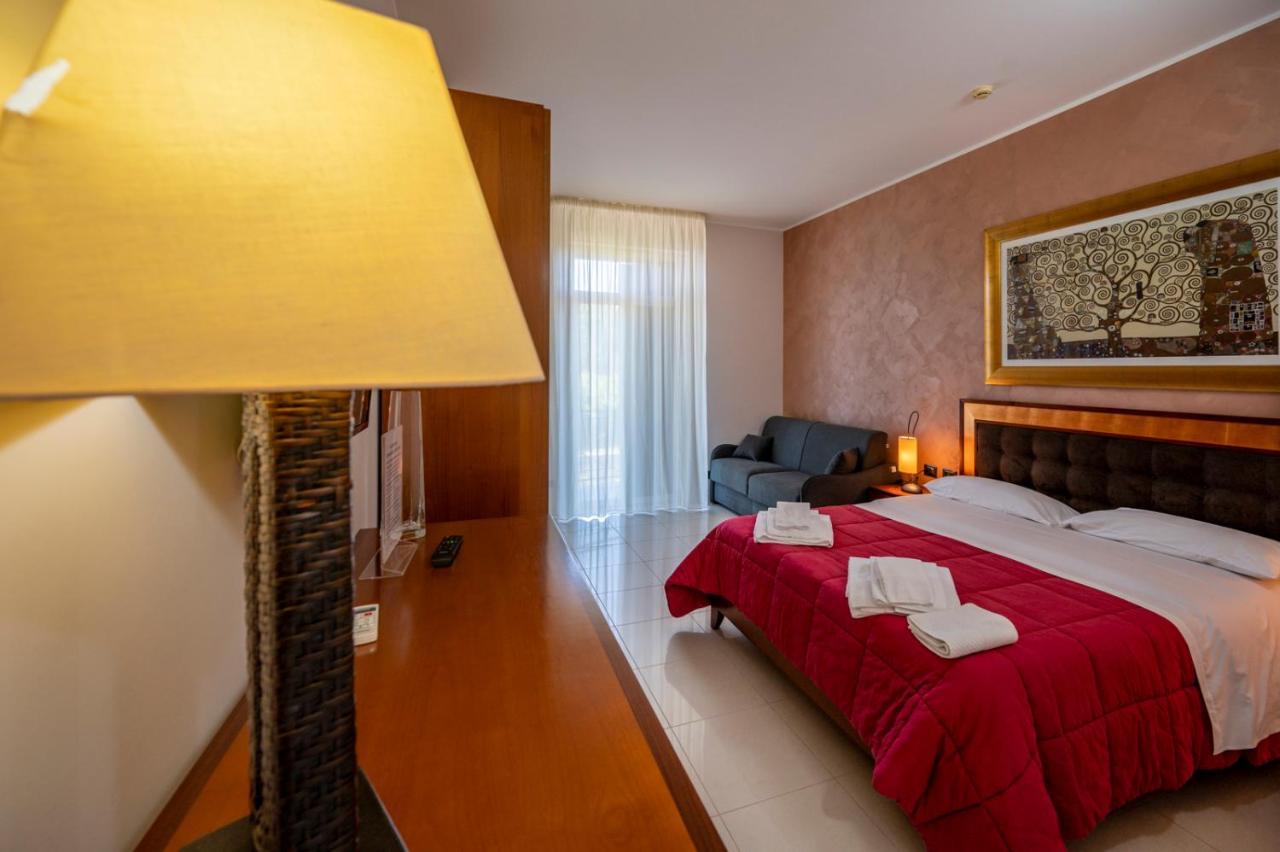 Villa Floyd Charming Rooms B&B Pachino Εξωτερικό φωτογραφία