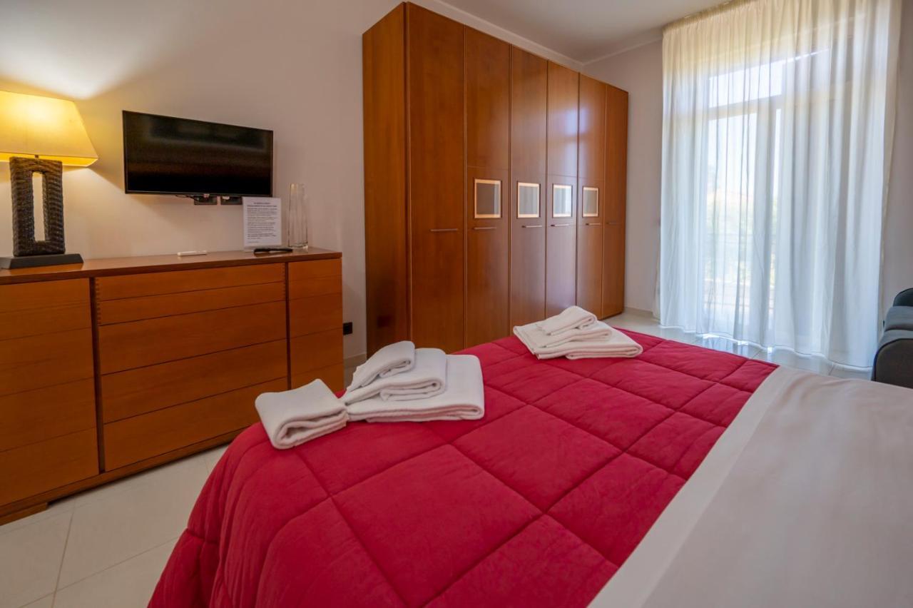 Villa Floyd Charming Rooms B&B Pachino Εξωτερικό φωτογραφία