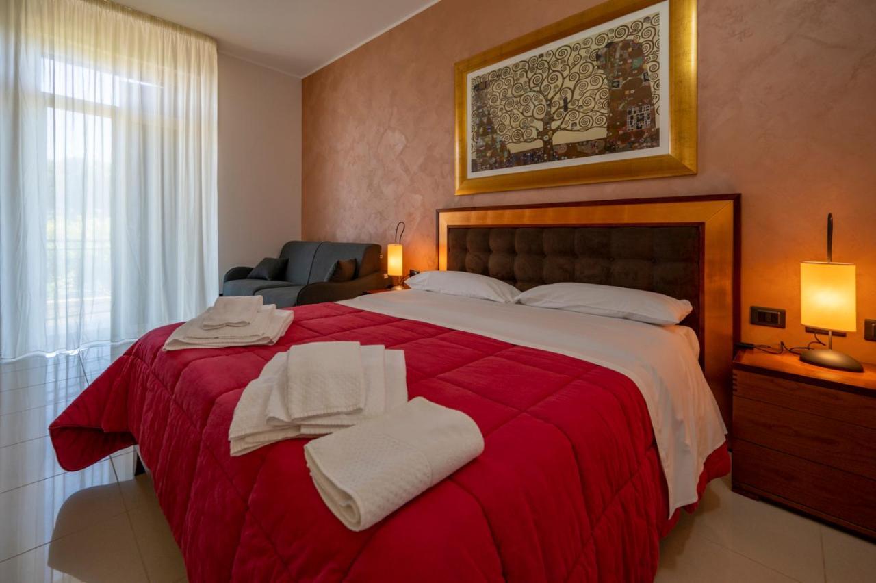 Villa Floyd Charming Rooms B&B Pachino Εξωτερικό φωτογραφία