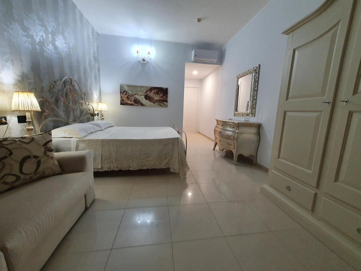 Villa Floyd Charming Rooms B&B Pachino Εξωτερικό φωτογραφία